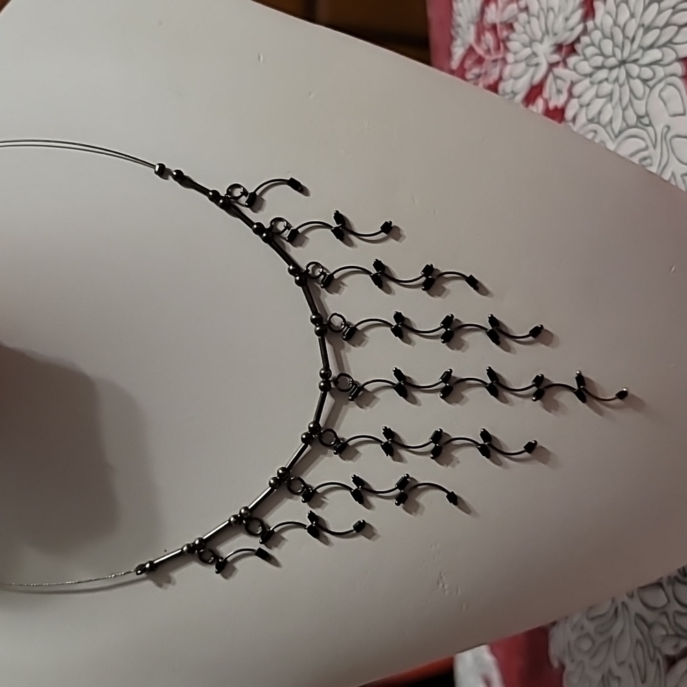 Delicate Drop Tendrills Necklace